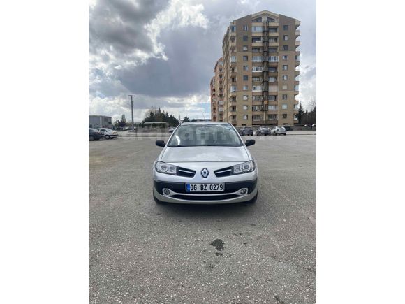 SAHİBİNDEN DEĞİŞENSİZ 1.5 dci MEGANE 2