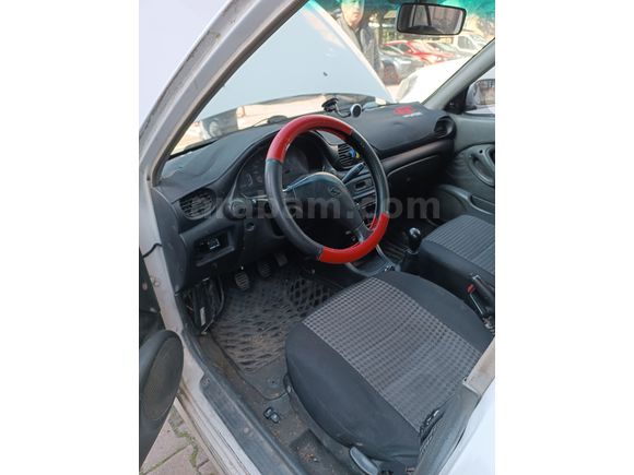Sahibinden Hyundai Accent 1.3 XL1998 Model 