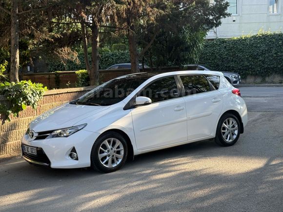 Galeriden Toyota Auris 1.4 D-4D Active Skypack 2013 Model İstanbul