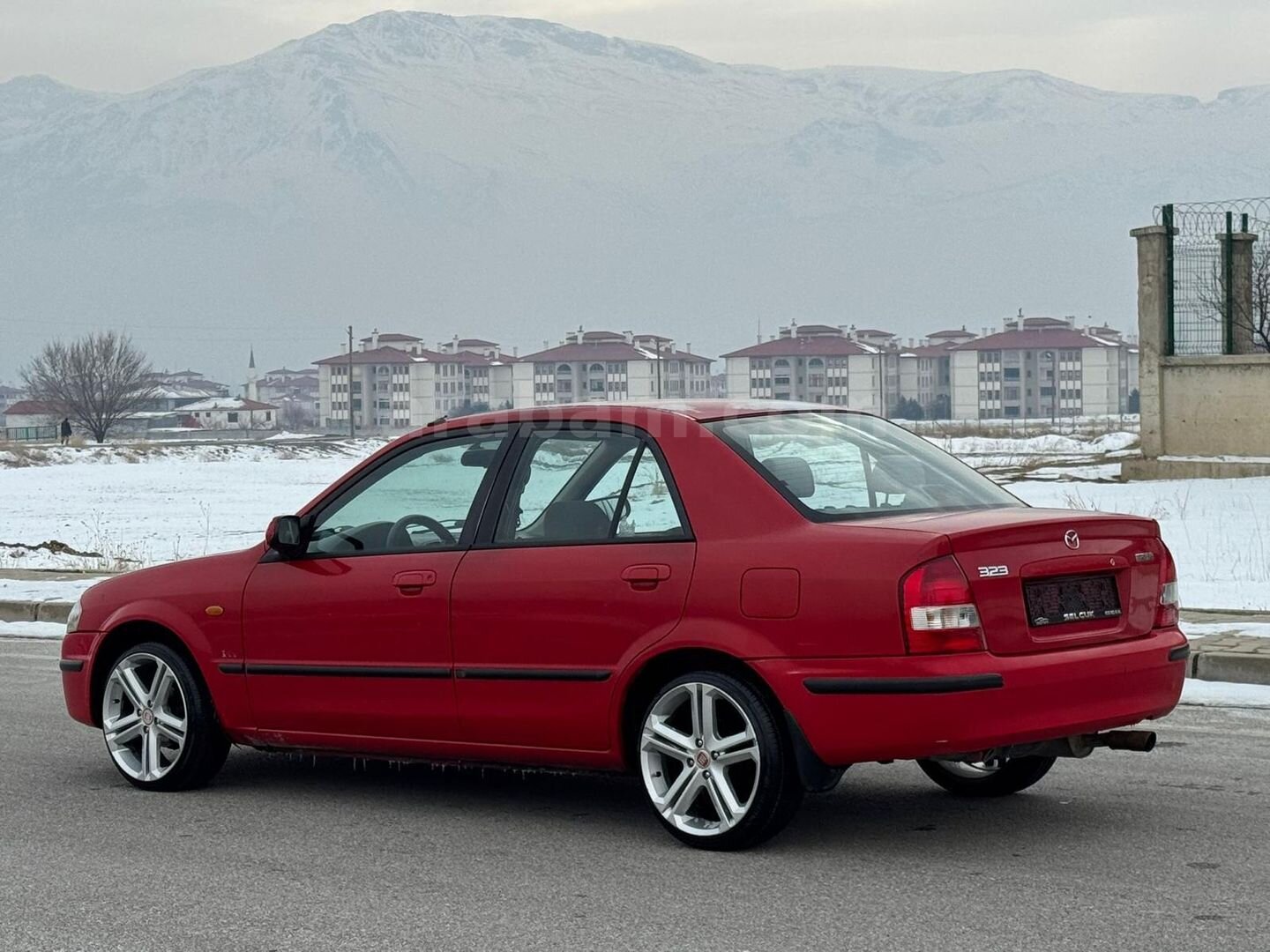 Sahibinden Mazda 323 1.5 GLX 1999 Model 4