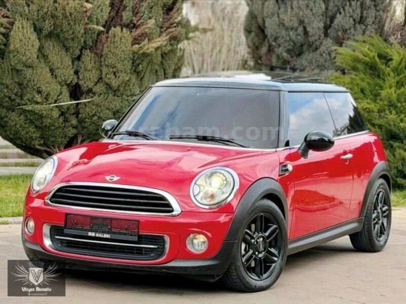 Galeriden Mini Cooper 1.6 Türkiye Paketi 2013 Model Gaziantep 85.000 km Kırmızı