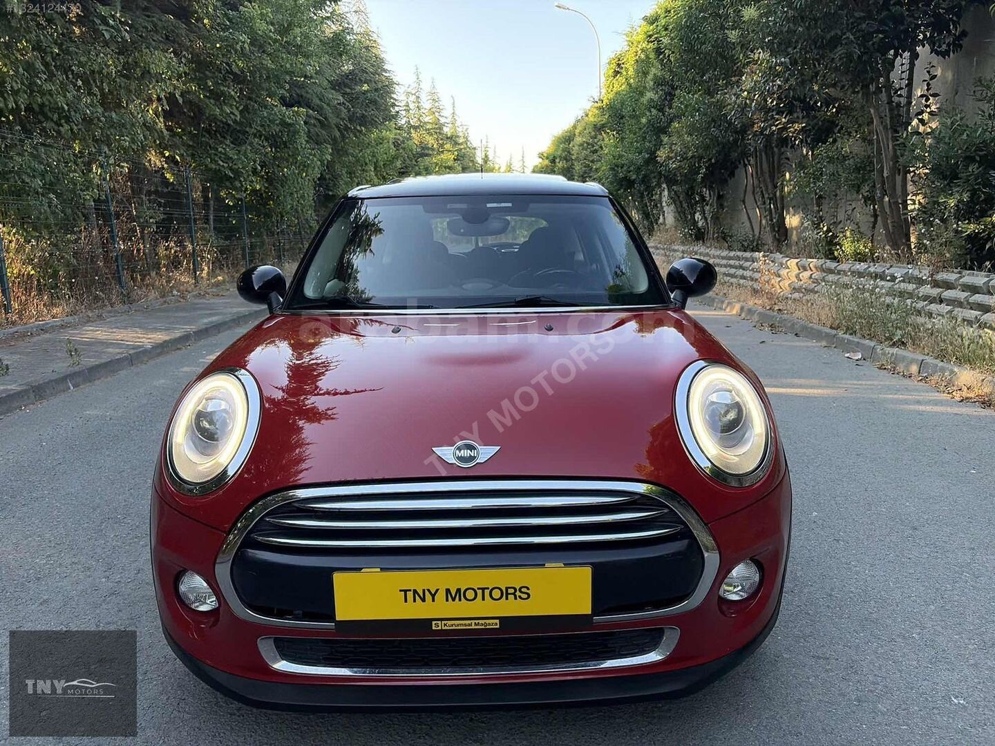 Galeriden Mini Cooper 1.5 D Pepper 2015 Model İstanbul 84.000 km Kırmızı 1