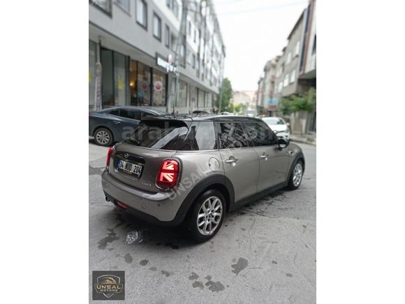 MINI COOPER SIGNATURE