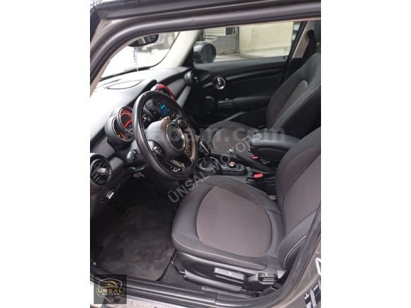 MINI COOPER SIGNATURE