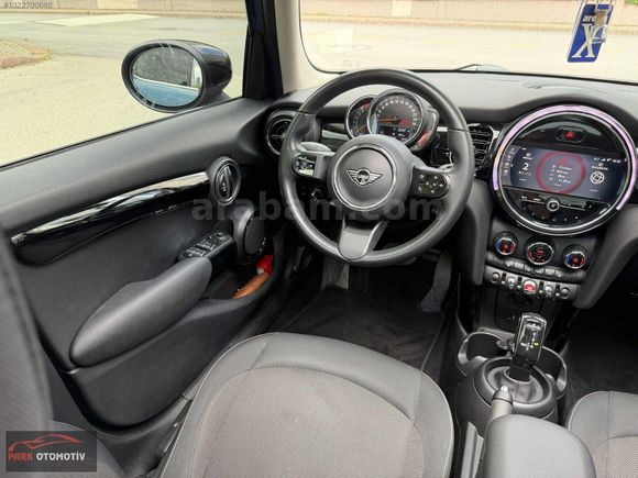 BOYASIZ 2021 MİNİ COOPER CLASSİC CAM TAVANLI