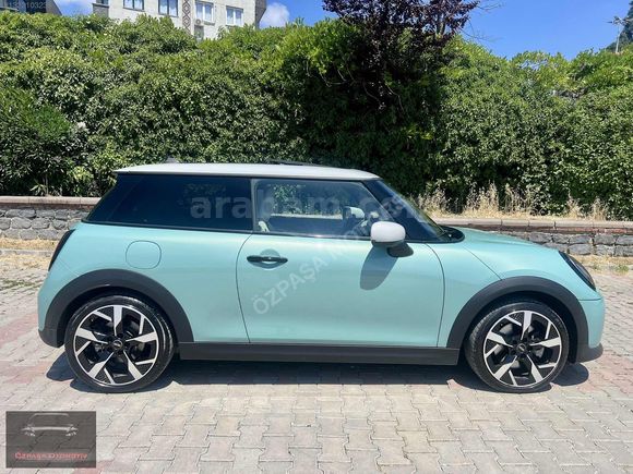 2025 Mini Cooper 1.5 Favoured Harman Hatasız+PPF