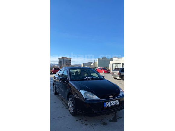 Sahibinden Ford Focus 1.6 Ghia 2001 Model  380.000 km Siyah