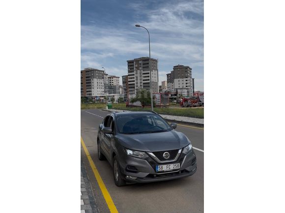 Sahibinden Nissan Qashqai 1.6 dCi Sky Pack 2018 Model  92.000 km Gri (Gümüş)