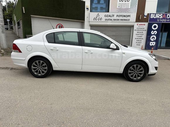 2011 OPEL ASTRA 1.3 DİZEL 106 BİN KM ENJOY 111