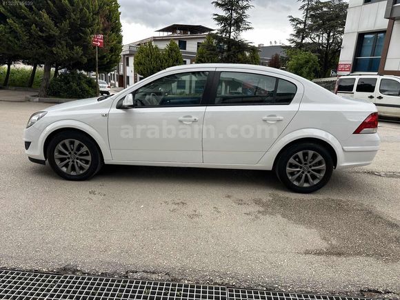 2011 OPEL ASTRA 1.3 DİZEL 106 BİN KM ENJOY 111