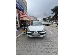 Saf Benzinli Clio Kitapçıkları Üstünde