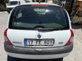 Saf Benzinli Clio Kitapçıkları Üstünde