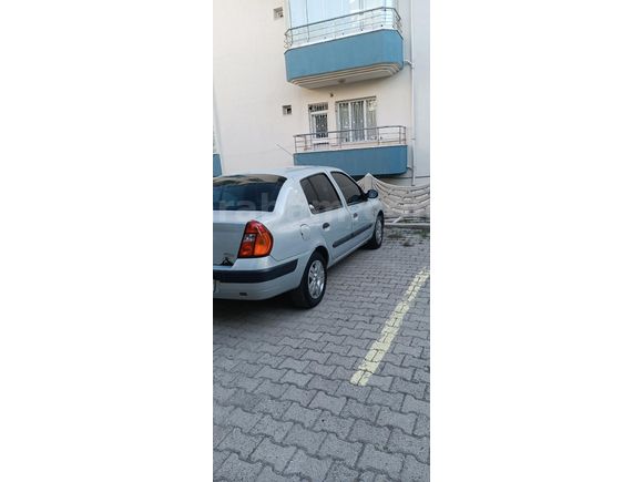 Sahibinden Renault Clio 1.4 Authentique 2004 Model  173.000 km Gri