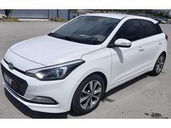 Sahibinden Hyundai i20 1.4 MPI Style 2017 Model Ankara 41.500 km Beyaz