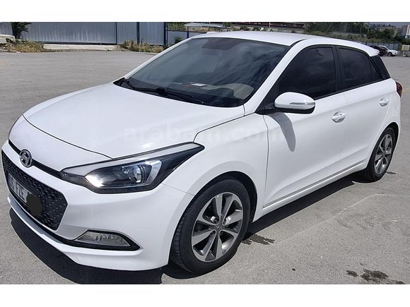 Sahibinden Hyundai i20 1.4 MPI Style 2017 Model Ankara 41.500 km Beyaz