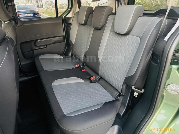 GLS ÖZDAŞ 2.EL | 2024 MODEL FORD TOURNEO COURIER 1.5 TITANIUM