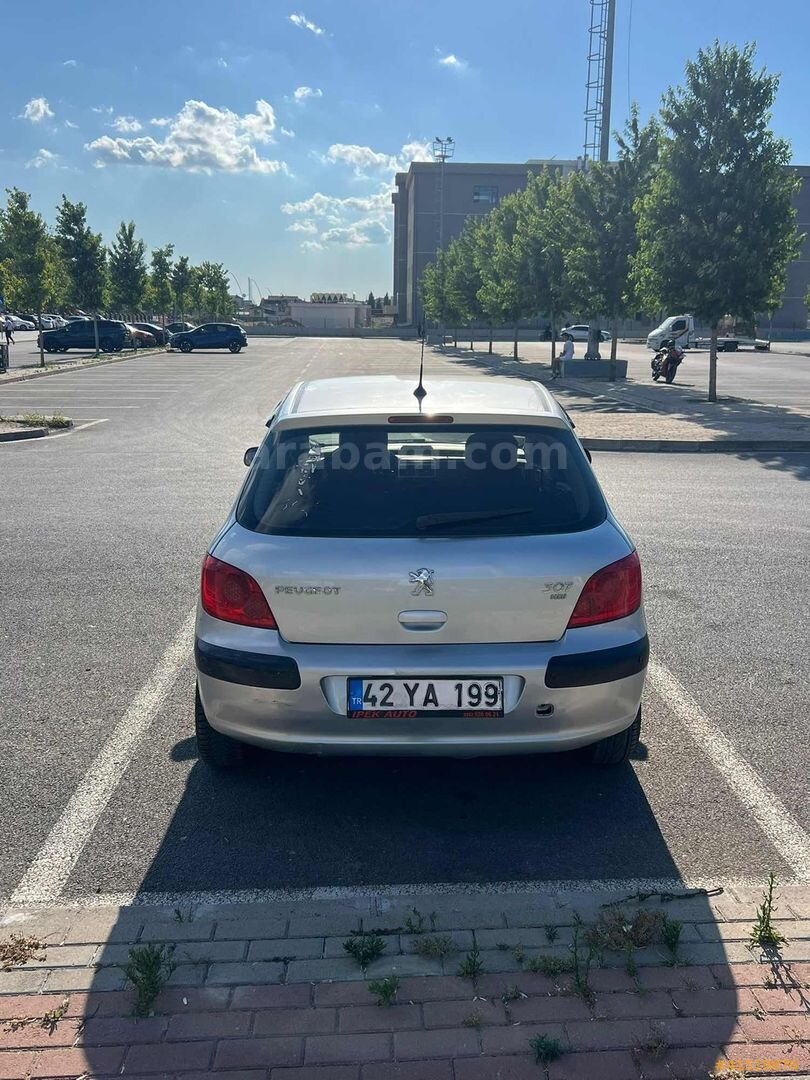Galeriden Peugeot 307 1.6 HDi Comfort 2006 Model Kocaeli 375.000 km Gri 2