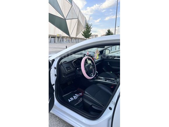 BAYANDAN TEMİZ MEGANE İCON  1.5 2018 Model 