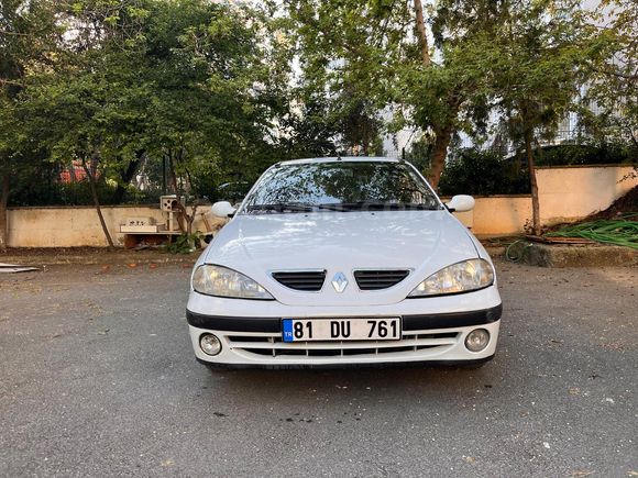 Sahibinden Renault Megane 1.6 RXT 2000 Model
