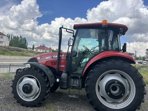 Galeriden Case IH Farmall 100X Muş