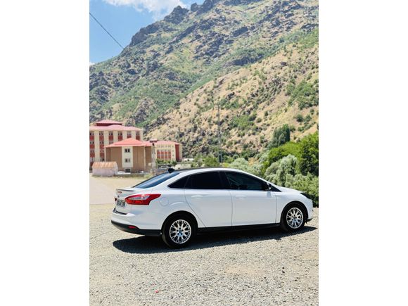 Titanium 2012 Model düşük KM 