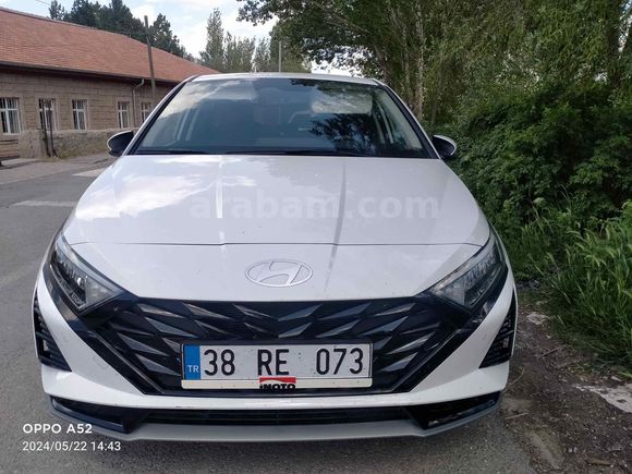 Sahibinden Hyundai i20 1.4 MPI Elite 2023 Model 