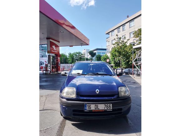 Sahibinden Renault Clio 1.4 RTA 2000 Model  328.000 km Mavi
