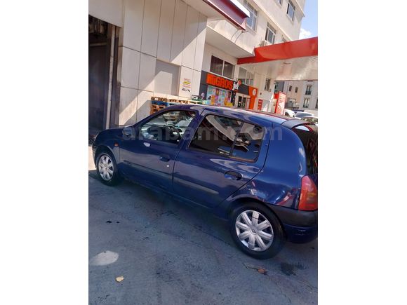 Sahibinden Renault Clio 1.4 RTA 2000 Model  328.000 km Mavi