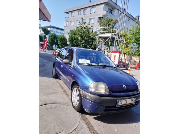 Sahibinden Renault Clio 1.4 RTA 2000 Model  328.000 km Mavi