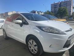 Sahibinden Ford Fiesta 1.4 Trend 2011 Model  otomatik vites  düşük KM