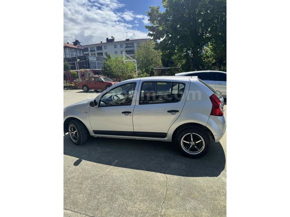 Sahibinden Dacia Sandero 1.2 Ambiance 2012 Model 