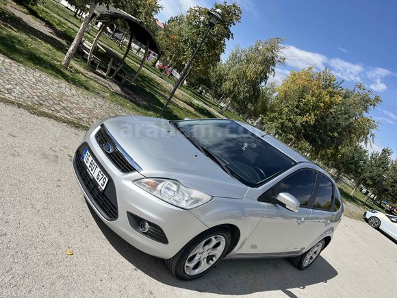 Sahibinden Ford Focus 1.6 TDCi Collection 2010 Model Erzurum 165.000 km Gri (Gümüş)