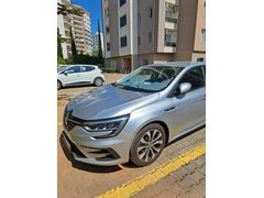 Öğretmenden temiz Renault Megane 1.3 TCe Icon 2025 Model