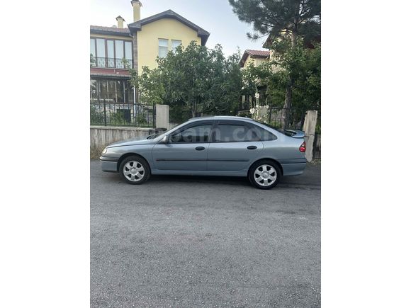 Sahibinden Renault Laguna 2.0 RXT 2000 Model 