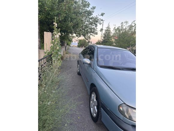 Sahibinden Renault Laguna 2.0 RXT 2000 Model 