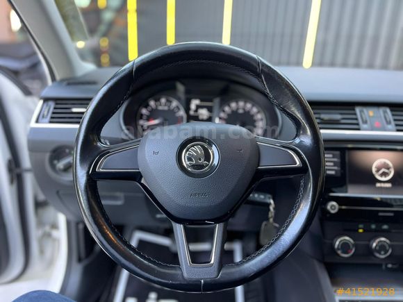 BOYASIZ 2017 MODEL SKODA OCTAVİA 1.2 TSİ AMBİTİON