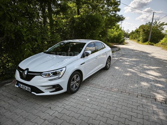 Sahibinden Renault Megane 1.3 TCe Touch plus 2023 Model