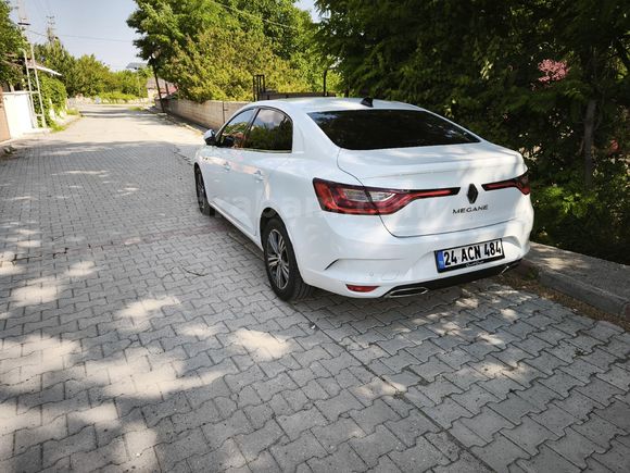 Sahibinden Renault Megane 1.3 TCe Touch plus 2023 Model