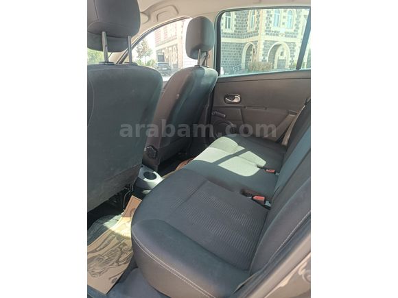 Sahibinden Renault Clio 1.2 Extreme 2011 Model  202.000 km Siyah