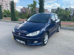 ASKERLİK NEDENİYLE SATILIK BAKIMLI VE BOL EKSTRALI PEUGEOT 206