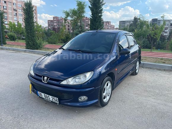 ASKERLİK NEDENİYLE SATILIK BAKIMLI VE BOL EKSTRALI PEUGEOT 206