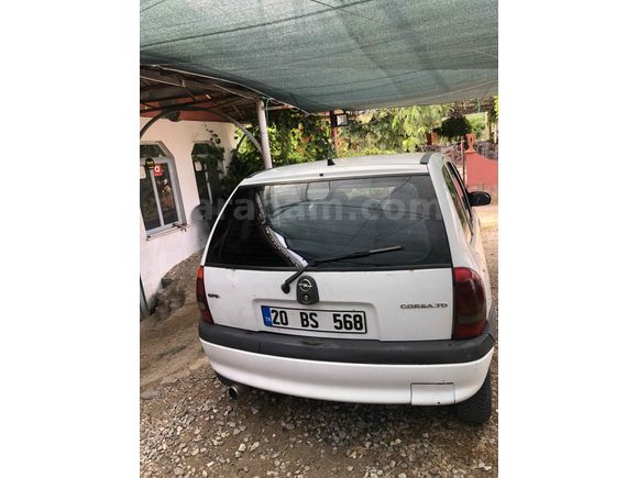 Galeriden Opel Corsa 1.5 TD 2000 Model Denizli