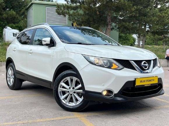 Sadece 62.000km // 2015 Qashqai 1.2 DIG-TEKNA SKYPACK // BOYASIZ