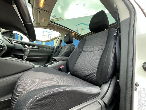 Sadece 62.000km // 2015 Qashqai 1.2 DIG-TEKNA SKYPACK // BOYASIZ
