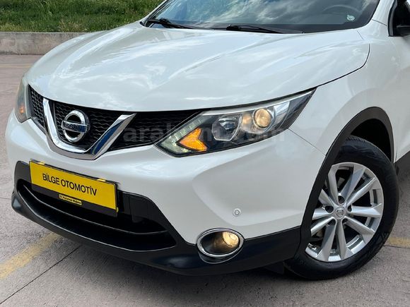 Sadece 62.000km // 2015 Qashqai 1.2 DIG-TEKNA SKYPACK // BOYASIZ