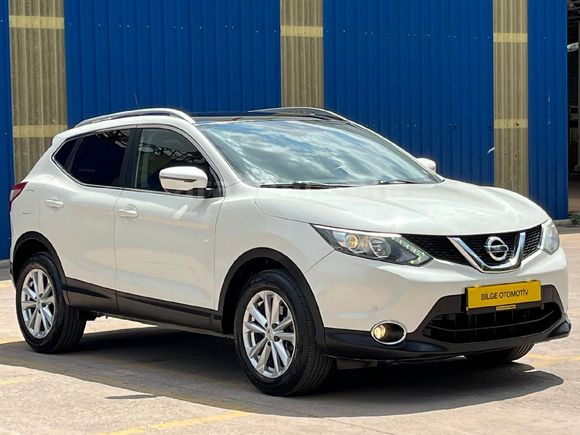 Sadece 62.000km // 2015 Qashqai 1.2 DIG-TEKNA SKYPACK // BOYASIZ