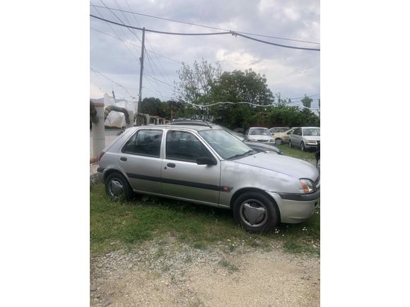Galeriden Ford Fiesta 1.25 Flair 2001 Model Denizli