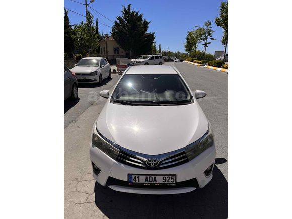 Sahibinden Toyota Corolla 1.4 D-4D Touch 2014 Model  169.000 km Beyaz