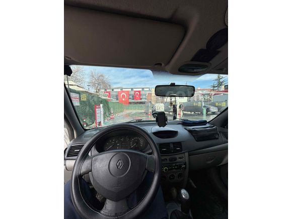 Memurdan temiz aile arabası Renault Symbol 1.5 dCi Authentique 2011 Model 
