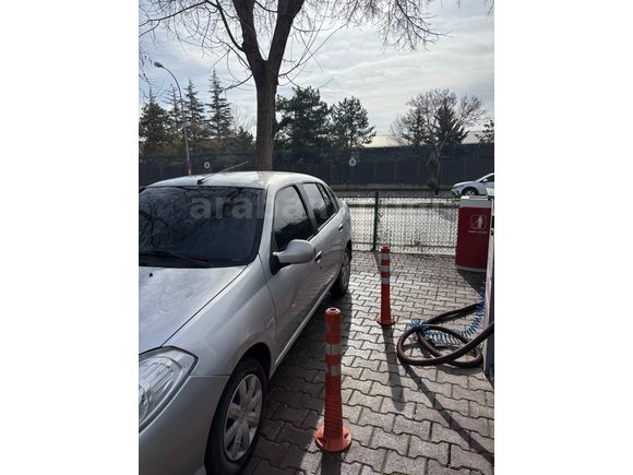 Memurdan temiz aile arabası Renault Symbol 1.5 dCi Authentique 2011 Model 